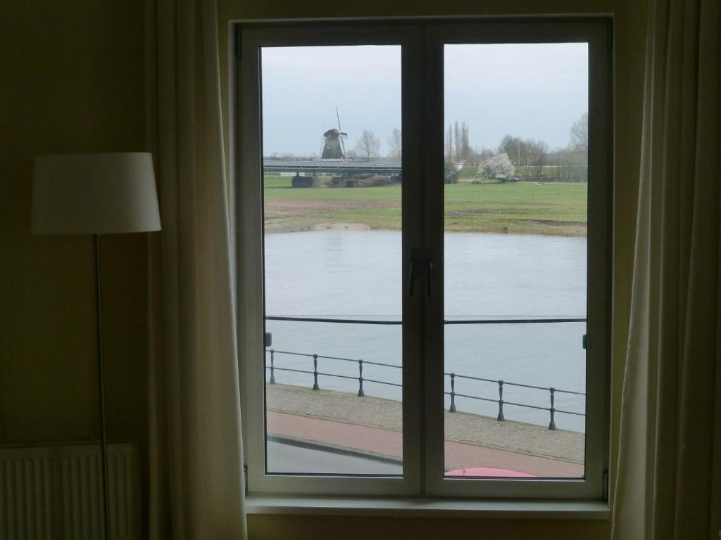 Hotel De Vischpoorte, Hartje Deventer En Aan De Ijssel Стая снимка